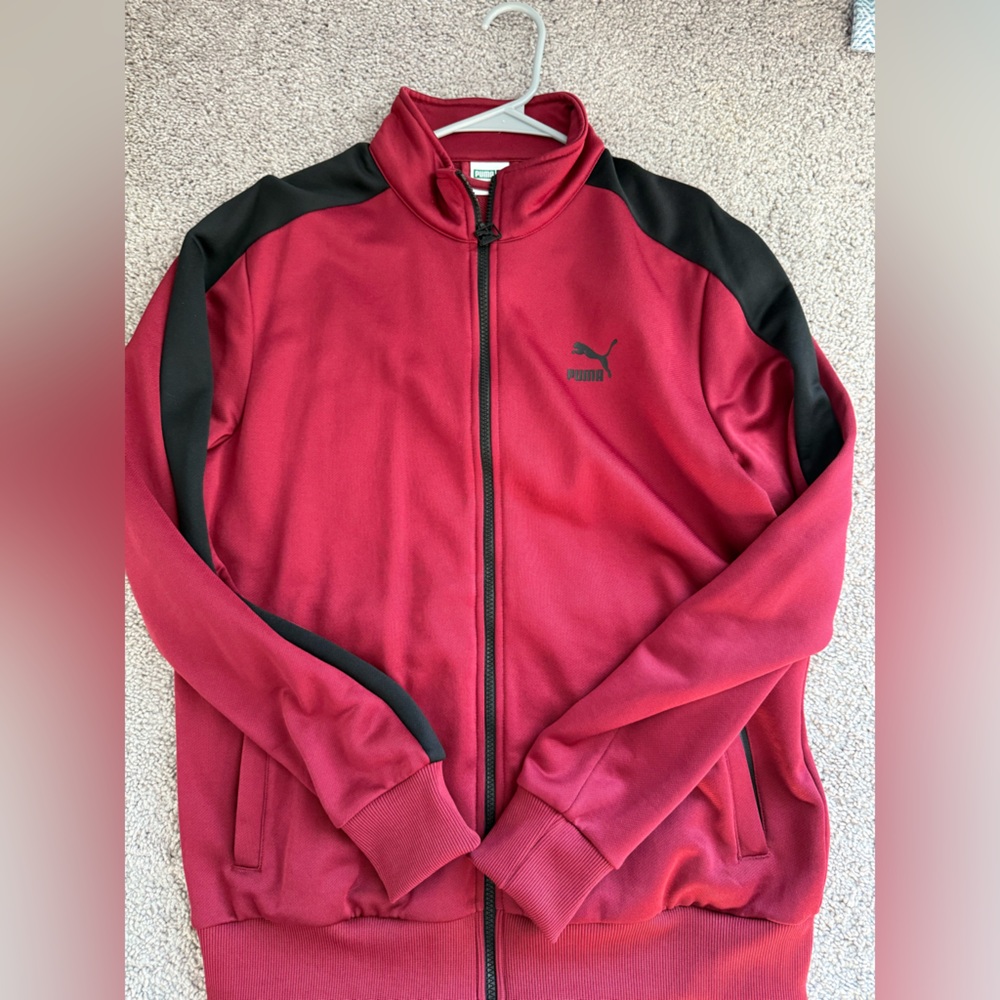 Men’s Puma track jacket size M nwot